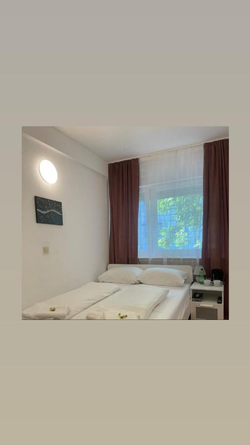 Hotel Starlight フランクフルト エクステリア 写真