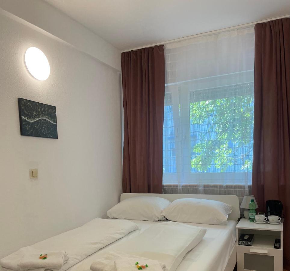 Hotel Starlight フランクフルト エクステリア 写真