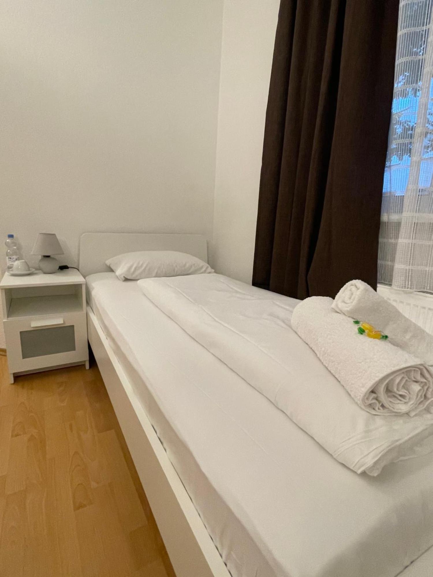 Hotel Starlight フランクフルト エクステリア 写真